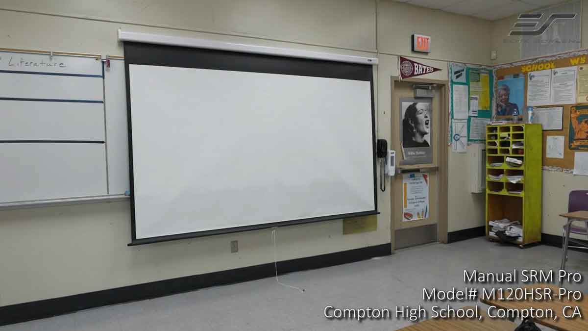 Manual Pull Down Projector Screen with Slow Retract