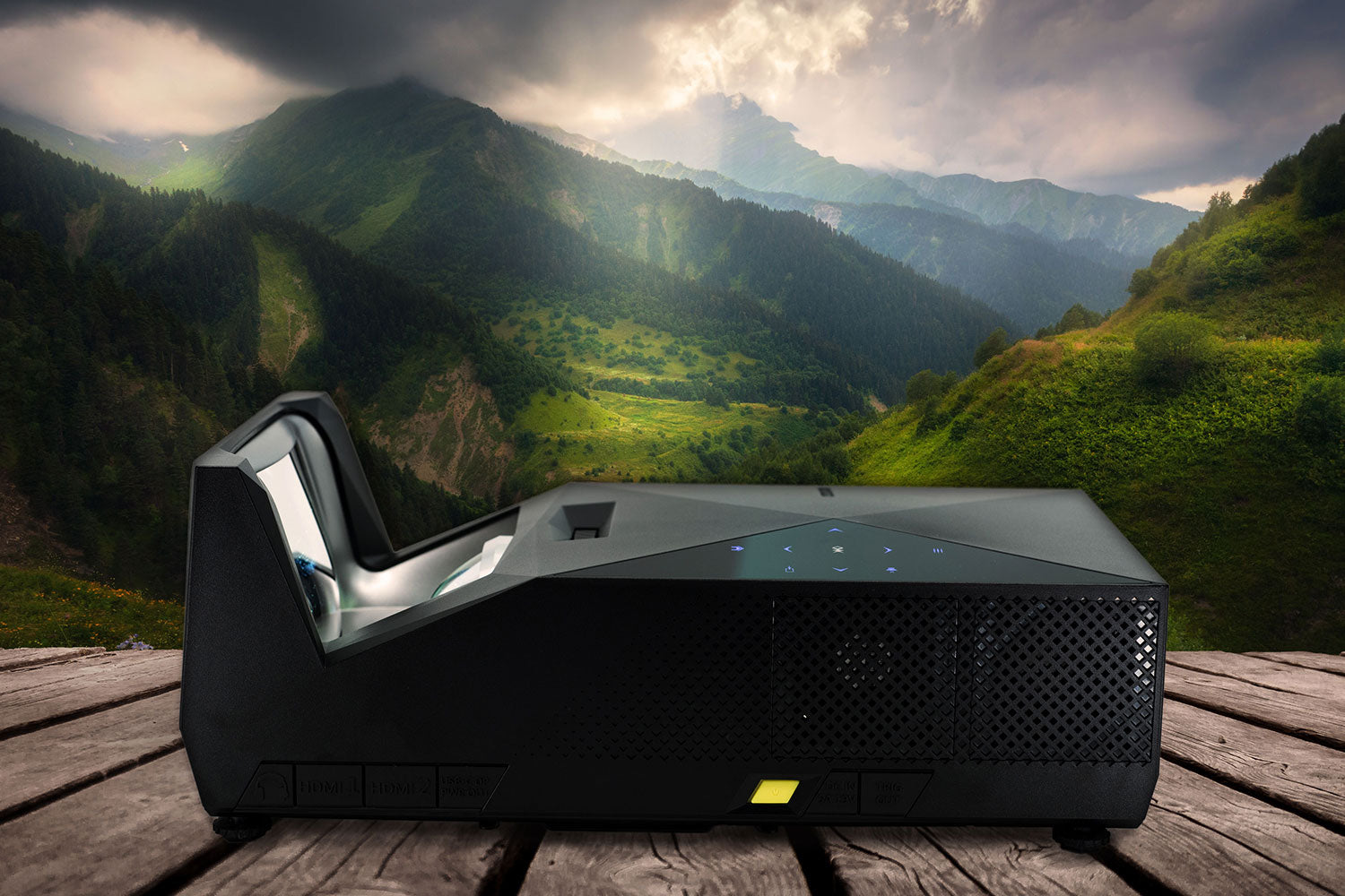 Buil-in Battery Ultra Short Throw Projector